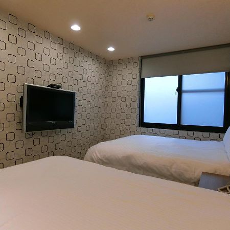 Taiwan Seven Days Boutique Hotel Тайбэй Экстерьер фото