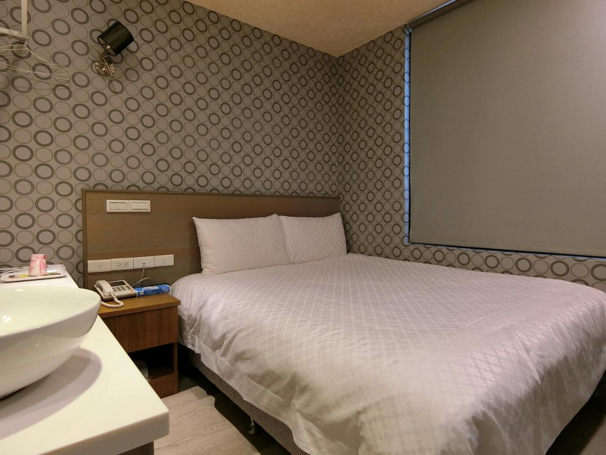 Taiwan Seven Days Boutique Hotel Тайбэй Экстерьер фото